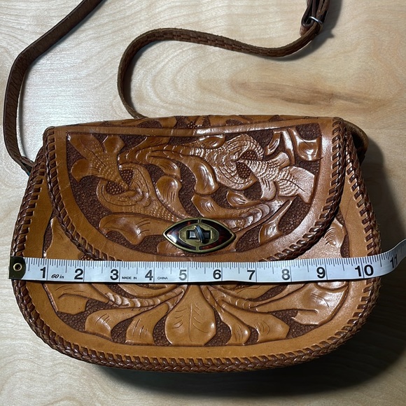Vintage Floral Tooled Leather Purse - Picture 12 of 16
